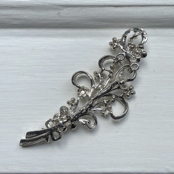 Vintage Brooch Bling Diamanté Leaf Floral Design - Costume Jewellery - Picture 16 of 16